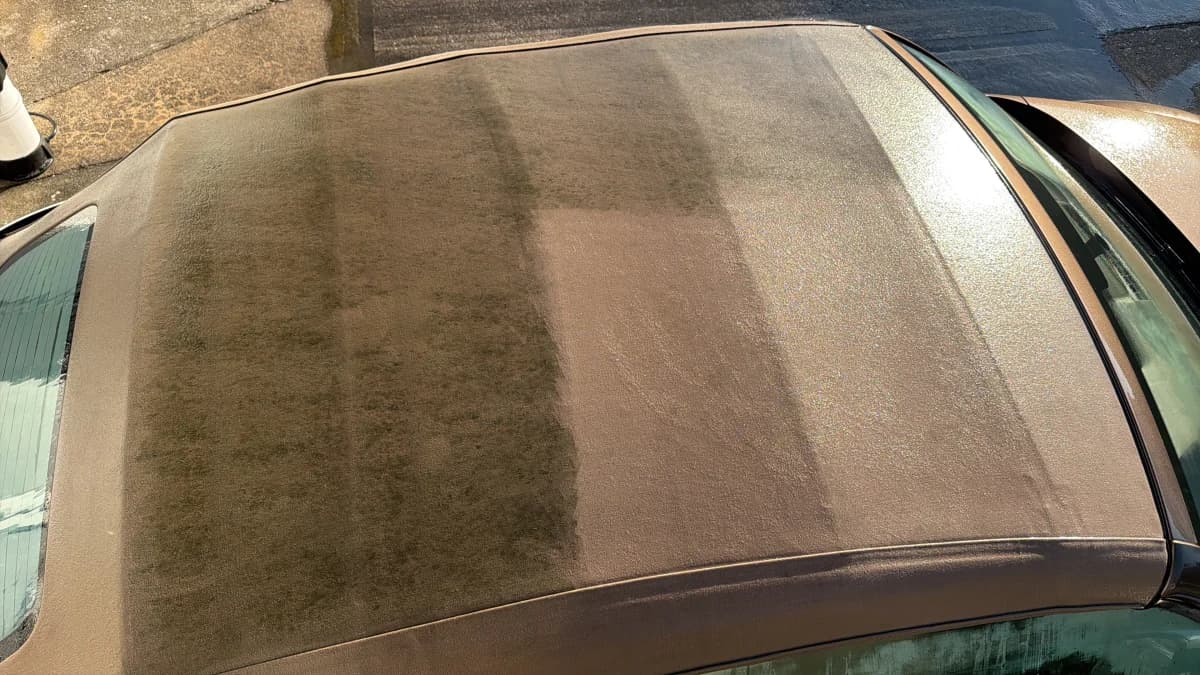 Cabrioverdeckreinigung inkl. Versiegelung bei CarCare Kockejai in Dessau-Roßlau - Professionelle Fahrzeugaufbereitung